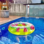 Villa Maravillosa Con Piscina Y Barbacoa