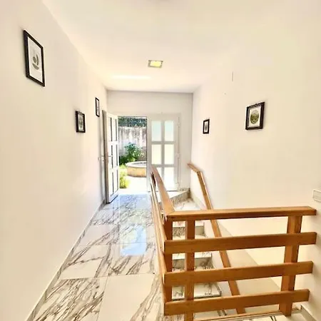 Maravillosa Con Piscina Y Barbacoa